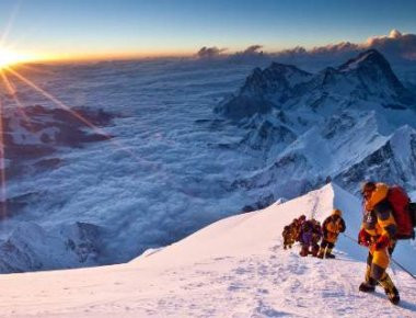 Ακόμη τέσσερις ορειβάτες σκοτώθηκαν στο Έβερεστ